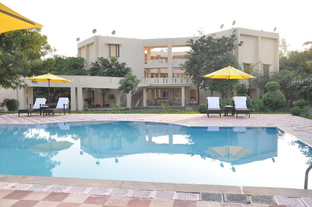 Kadamb Kunj Resort Bharatpur Eksteriør billede